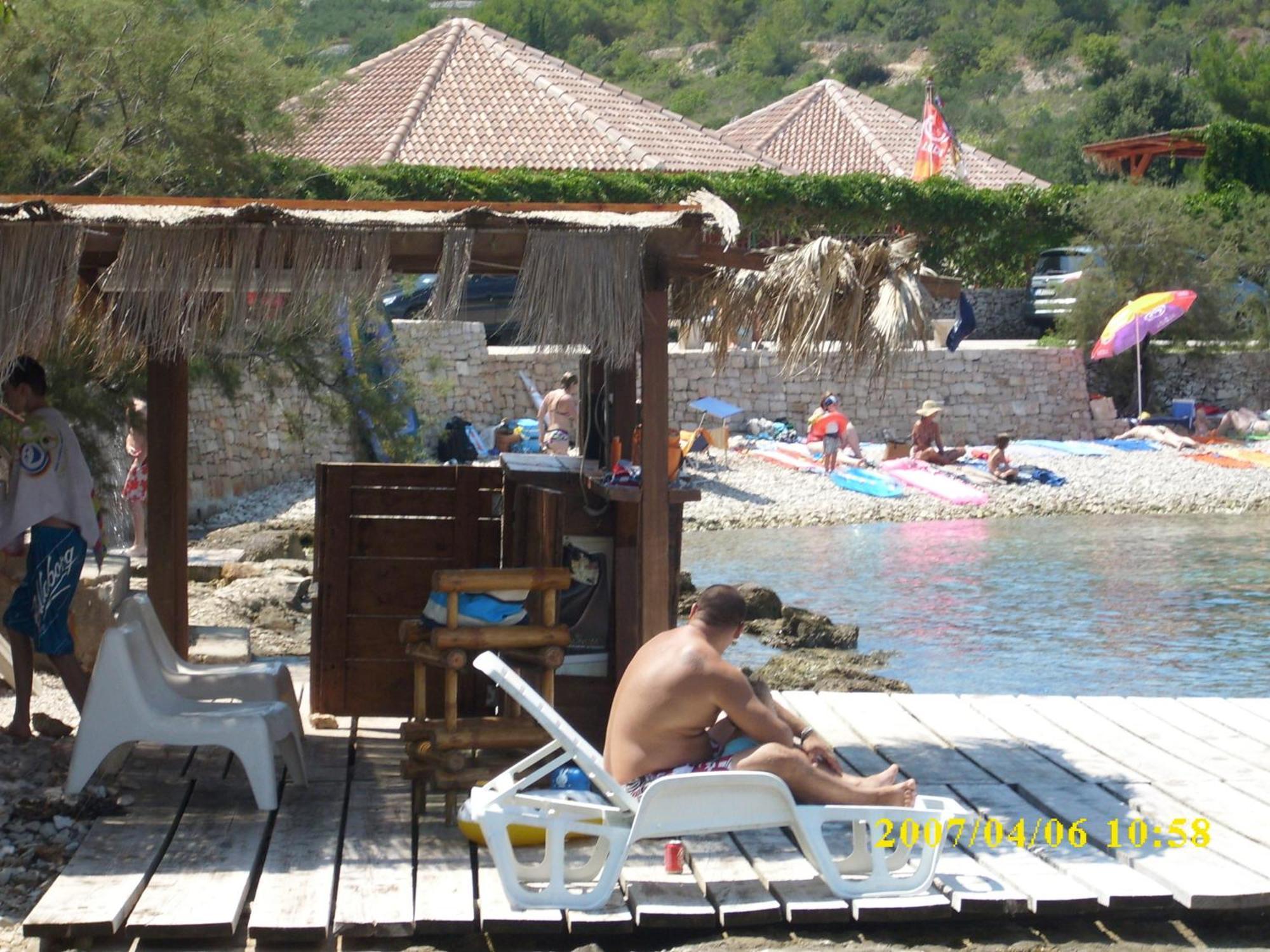 Sea Star Apartment Sutivan Exterior foto